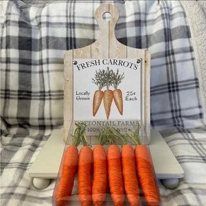 Farmhouse Sign With 6 Carrots